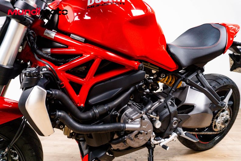 Motorbike image 9