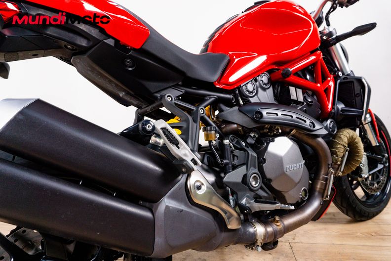 Motorbike image 3