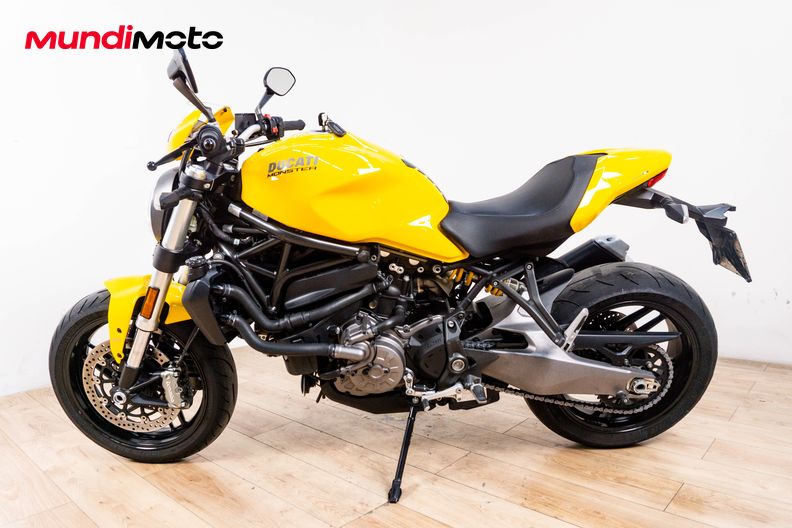 Motorbike image 5