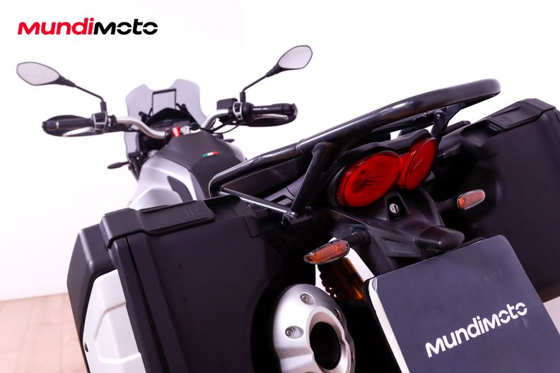 Motorbike image 9