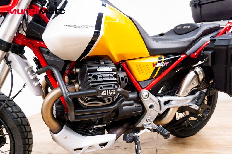 Motorbike image 9