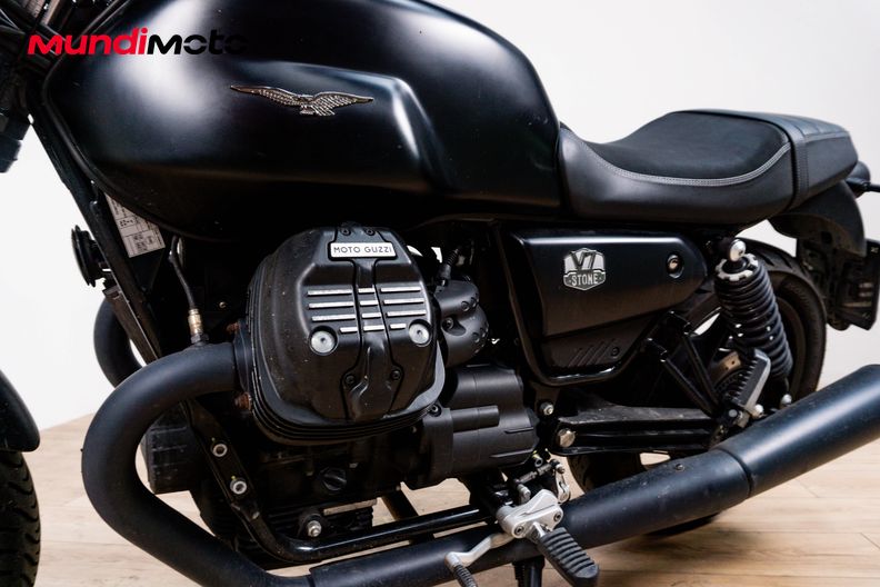 Motorbike image 9