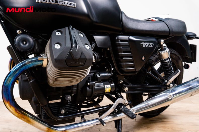 Motorbike image 9