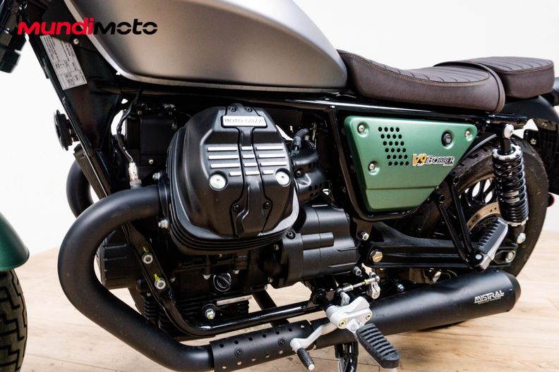 Motorbike image 9