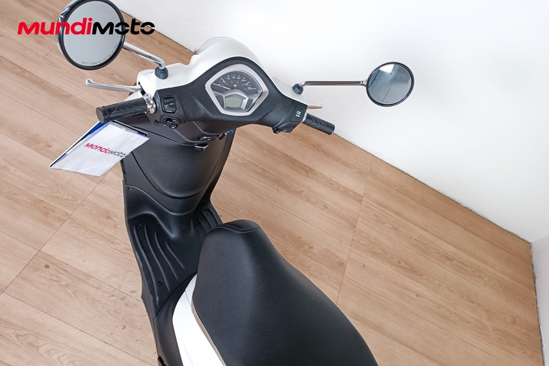 Motorbike image 10