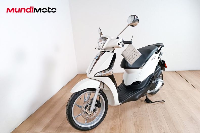 Motorbike image 6